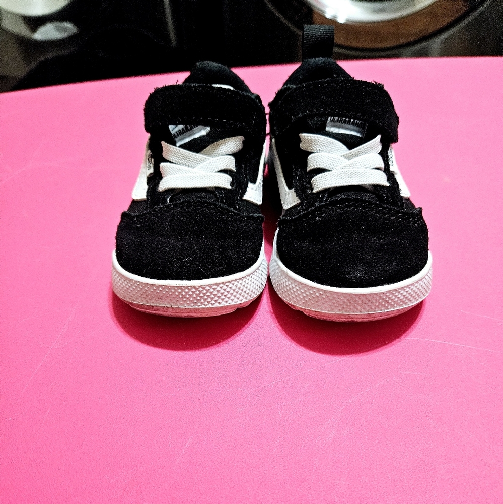 Vans Toddler Black and White ULTRARANGE - Picture 7 of 10